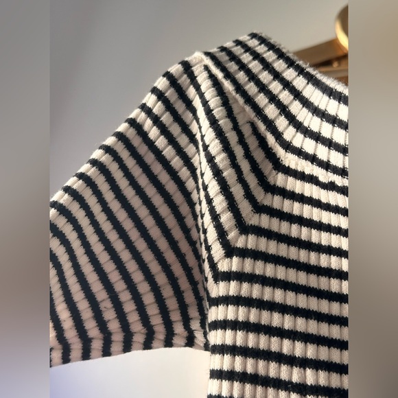 Z Supply Striped Birdie off Shoulder Black and White striped Women's Top - Picture 3 of 8